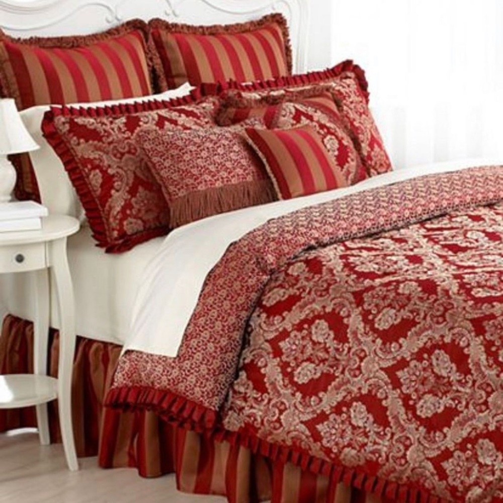Waterford King bedding set fit for royalty